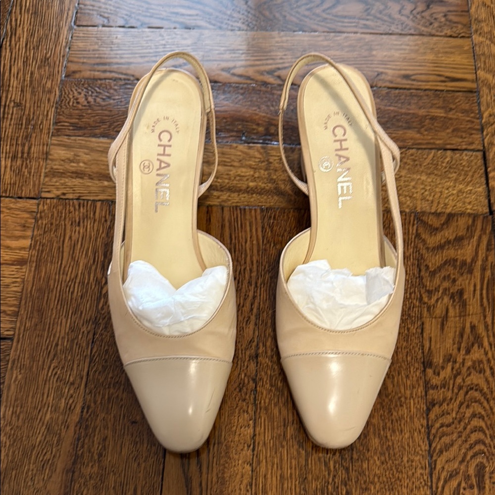 Chanel Women's Cream Slingback Shoes 39.5